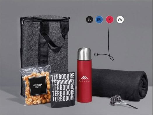 Gift hamper with a felt bag, flask, blanket and popcorn